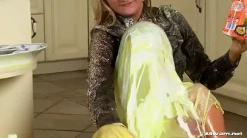 Lesbo Cooking 101 Screencap 102 on sinx.preview.netperv.com