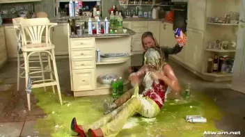 Lesbo Cooking 101 Screencap 103 on sinx.preview.netperv.com