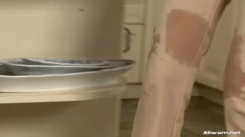 Lesbo Cooking 101 Screencap 3 on sinx.preview.netperv.com