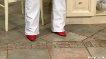 Lesbo Cooking 101 Screencap 5 on sinx.preview.netperv.com