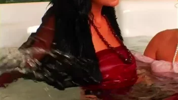 Tub Girls Screencap 96 on sinx.preview.netperv.com