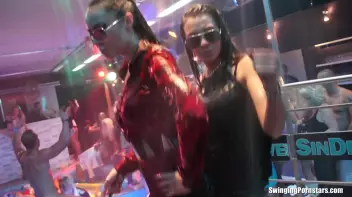 Summer Jam Bang Part 5 - Shower Cam Screencap 88 on sinx.preview.netperv.com