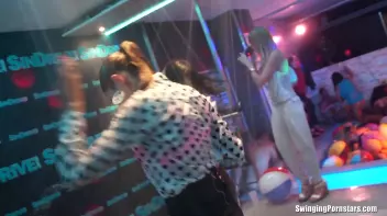 Summer Jam Bang Part 5 - Shower Cam Screencap 25 on sinx.preview.netperv.com