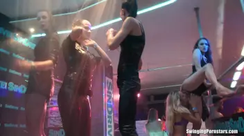 Summer Jam Bang Part 5 - Shower Cam Screencap 65 on sinx.preview.netperv.com