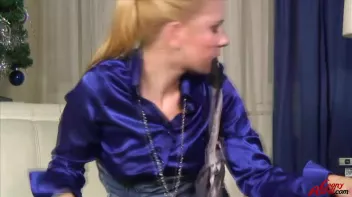 An Hour In Leony's Kinky World Screencap 131 on sinx.preview.netperv.com