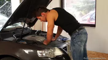 Full Service Auto Shop Screencap 2 on sinx.preview.netperv.com