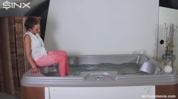 Playful Brunette's Solo Hot Tub Fun Screencap 25 on sinx.preview.netperv.com