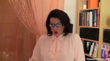 Business Bitch Is A Total Piss Slut Screencap 2 on sinx.preview.netperv.com