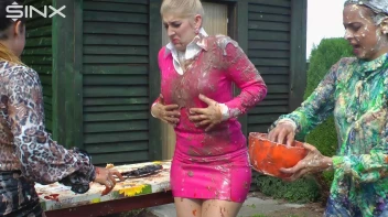 Messy Outdoor Food Fight For Glamour Babes Screencap 24 on sinx.preview.netperv.com