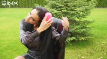 Cumshot Surprise For Hair Brushing Teen Screencap 1 on sinx.preview.netperv.com