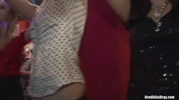 Bikini Beach Balls Part 5 - Cam 2 Screencap 9 on sinx.preview.netperv.com