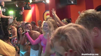 Bikini Beach Balls Part 5 - Cam 2 Screencap 118 on sinx.preview.netperv.com