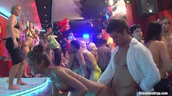 Bikini Beach Balls Part 5 - Cam 2 Screencap 26 on sinx.preview.netperv.com