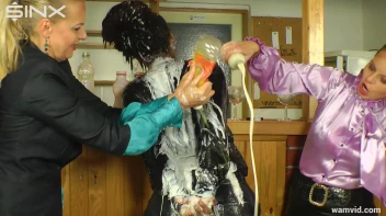 Three sexy ladies get messy in a bar Screencap 40 on sinx.preview.netperv.com