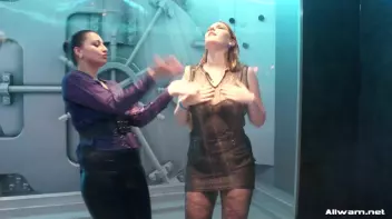 Livin' It Up Wetlook Style Screencap 39 on sinx.preview.netperv.com