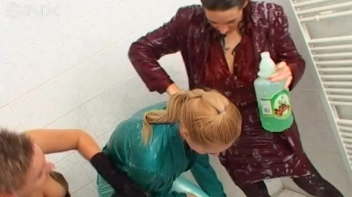 Wet And Messy Shower Fun For Three Babes Screencap 19 on sinx.preview.netperv.com