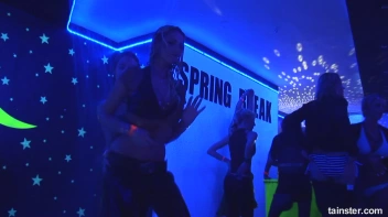 Spring Break Blow-Out Part 4 - Cam 4 Screencap 56 on sinx.preview.netperv.com