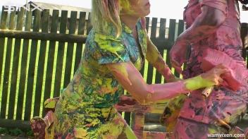 Messy Mamacitas, Girlfriends Paint Themselves Pretty Screencap 28 on sinx.preview.netperv.com