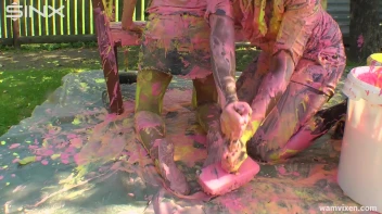 Messy Mamacitas, Girlfriends Paint Themselves Pretty Screencap 33 on sinx.preview.netperv.com