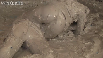 Muddy Wrestling: Regina vs. Kirsten Plant Screencap 100 on sinx.preview.netperv.com