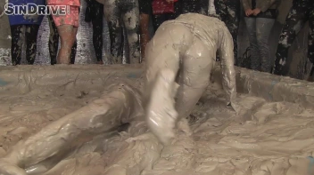 Muddy Wrestling: Regina vs. Kirsten Plant Screencap 22 on sinx.preview.netperv.com