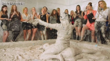 Muddy Wrestling: Regina vs. Kirsten Plant Screencap 67 on sinx.preview.netperv.com