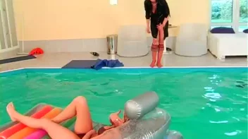 Play Fighting Turns Serious In The Pool Screencap 89 on sinx.preview.netperv.com