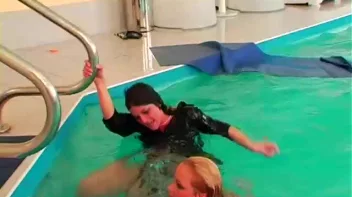 Play Fighting Turns Serious In The Pool Screencap 100 on sinx.preview.netperv.com