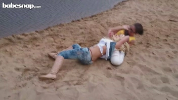 Jewelery Theft Has A Way Of Coming Between Friends! Screencap 23 on sinx.preview.netperv.com