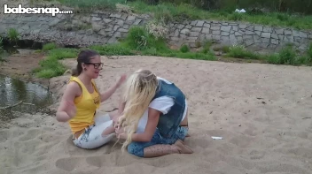 Jewelery Theft Has A Way Of Coming Between Friends! Screencap 30 on sinx.preview.netperv.com