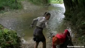 Welcome To The Mud Hole Screencap 59 on sinx.preview.netperv.com