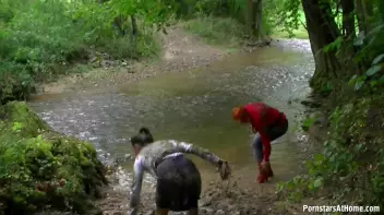 Welcome To The Mud Hole Screencap 42 on sinx.preview.netperv.com
