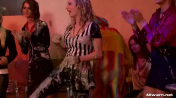 Blonde vs. Brunette Mud Battle Screencap 14 on sinx.preview.netperv.com