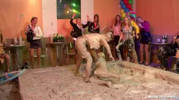 Blonde vs. Brunette Mud Battle Screencap 16 on sinx.preview.netperv.com