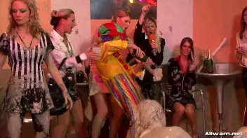 Blonde vs. Brunette Mud Battle Screencap 54 on sinx.preview.netperv.com