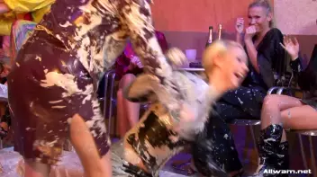 Blonde vs. Brunette Mud Battle Screencap 8 on sinx.preview.netperv.com