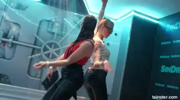 Amateur Girls just wanna have Fun Screencap 12 on sinx.preview.netperv.com