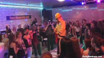 Party Hardcore Gone Crazy Vol. 31 Part 1 - Cam 2 Screencap 39 on sinx.preview.netperv.com