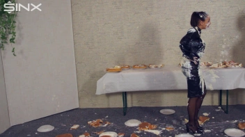 Wet And Messy Food Fighting Babes Screencap 26 on sinx.preview.netperv.com