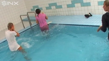 Bitches Bout, WAM Catfighting Babes Screencap 11 on sinx.preview.netperv.com