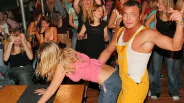 Latest deal - Party Hardcore Vol. 85 Part 3 - Cam 1