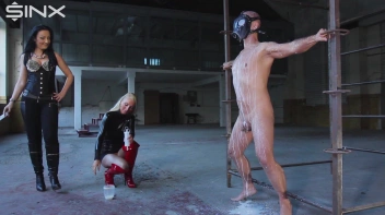 Jede Menge Sperma für unseren Sklaven Screencap 34 on sinx.preview.netperv.com