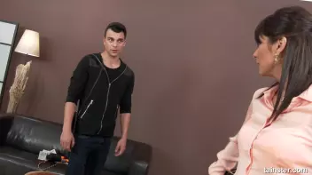 Insecure boy and strong woman Screencap 21 on sinx.preview.netperv.com