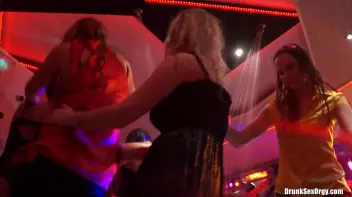 Valentine's Day Vaginas Part 4 - Shower Cam Screencap 55 on sinx.preview.netperv.com