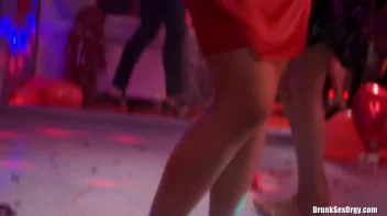 Valentine's Day Vaginas Part 4 - Shower Cam Screencap 61 on sinx.preview.netperv.com