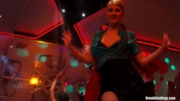 Valentine's Day Vaginas Part 4 - Shower Cam Screencap 74 on sinx.preview.netperv.com