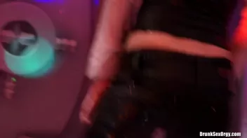 Valentine's Day Vaginas Part 4 - Shower Cam Screencap 8 on sinx.preview.netperv.com