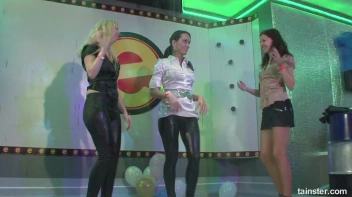 Welcome To The Mad House Part 5 - Cam 4 Screencap 56 on sinx.preview.netperv.com