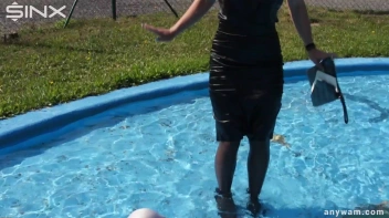 Gorgeous Girls Get Wet And Messy In The Park Screencap 18 on sinx.preview.netperv.com