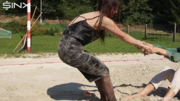 Gorgeous Girls Get Wet And Messy In The Park Screencap 57 on sinx.preview.netperv.com